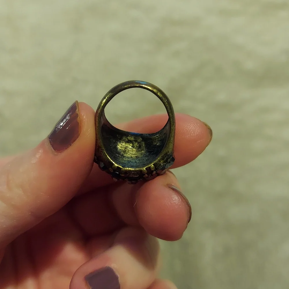 Statement Ring Size 7 - Picture 7 of 7